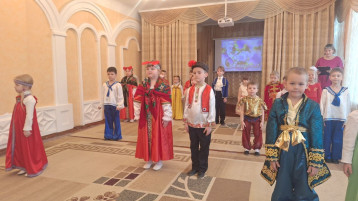 Утренники групп "Буратино" и "Мальвина" Утренники групп "Буратино" и "Мальвина".